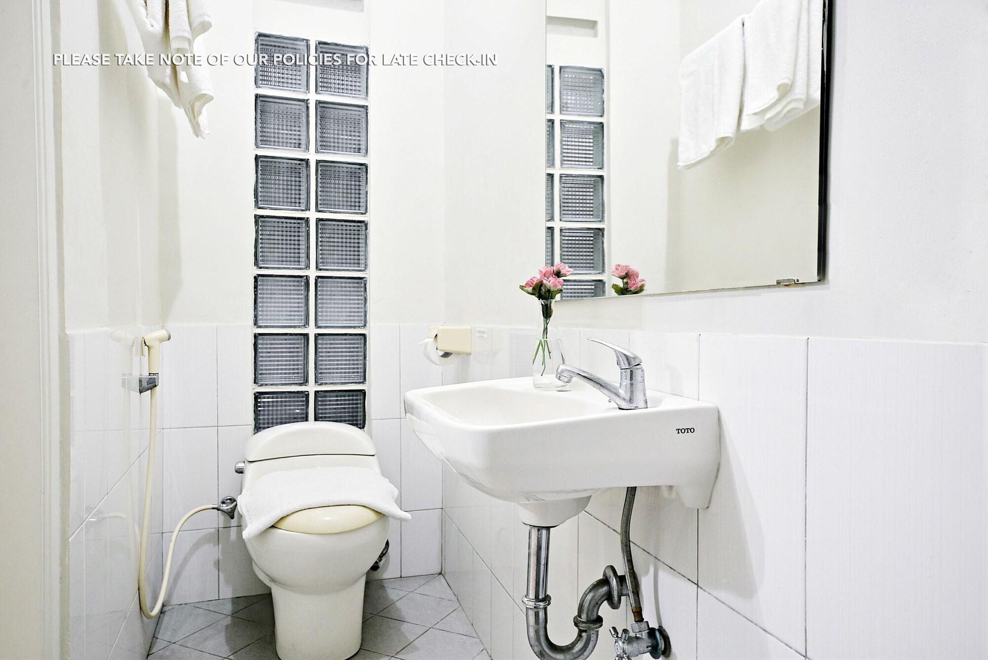 Zen Rooms Mampang Prapatan Jakarta Luaran gambar