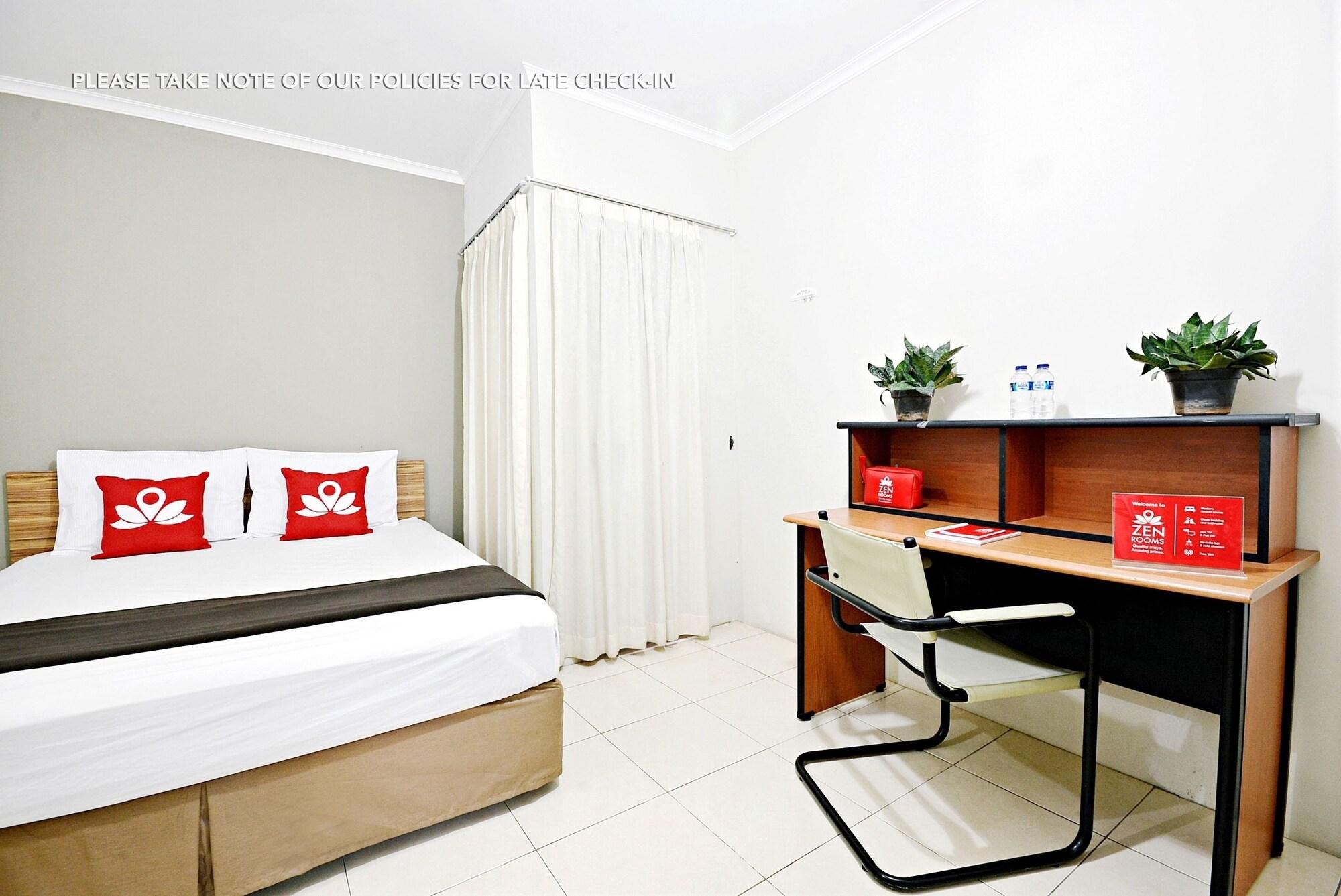 Zen Rooms Mampang Prapatan Jakarta Luaran gambar