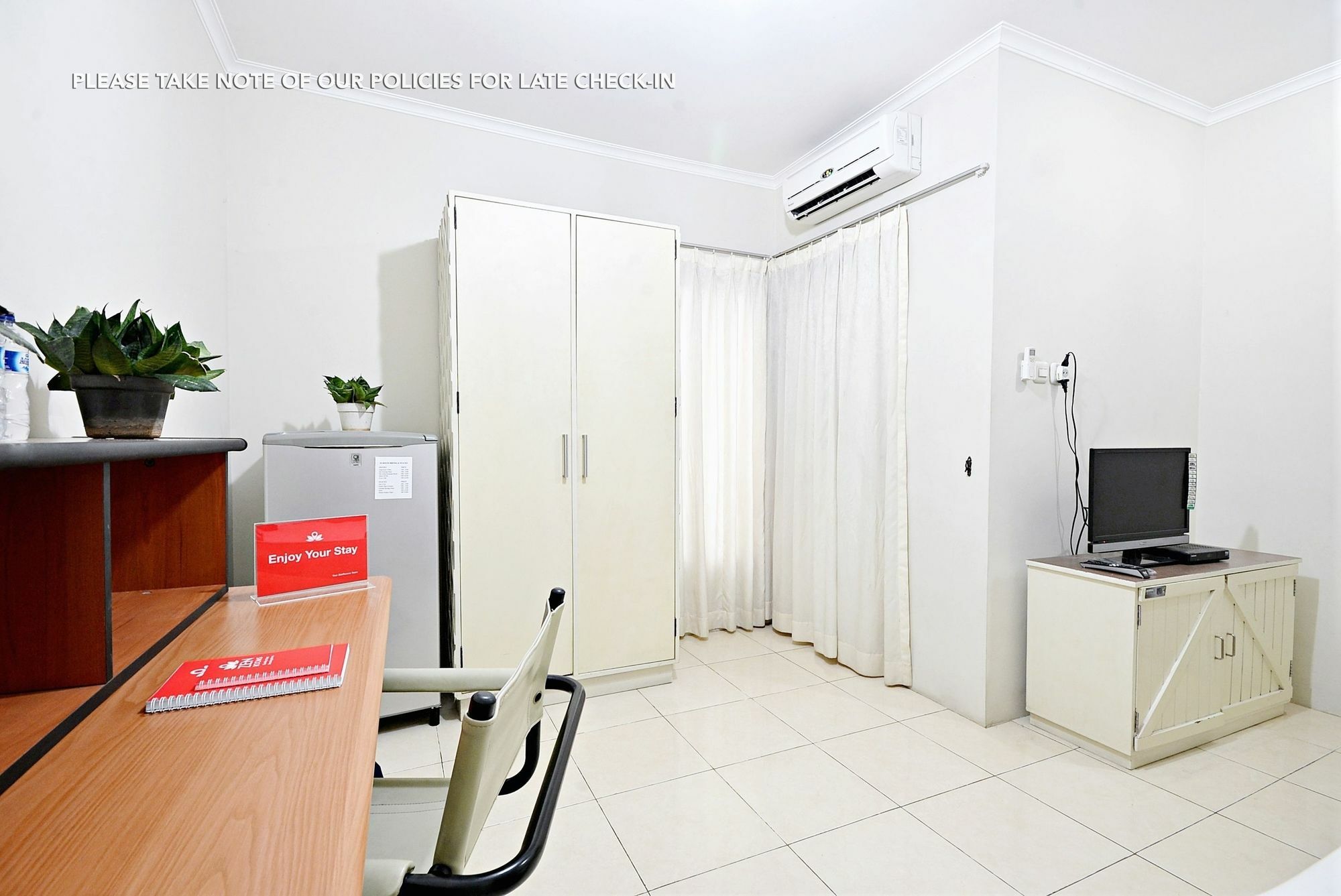 Zen Rooms Mampang Prapatan Jakarta Luaran gambar