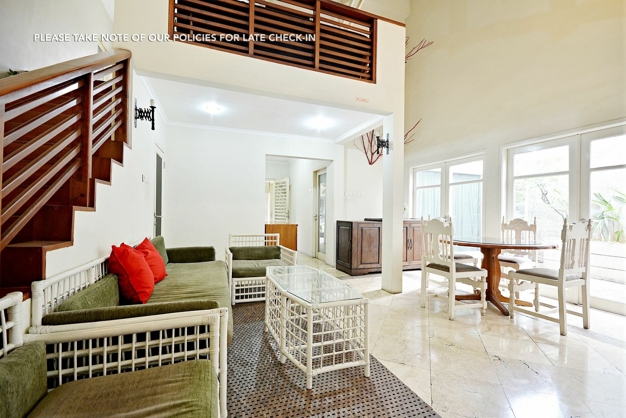 Zen Rooms Mampang Prapatan Jakarta Luaran gambar