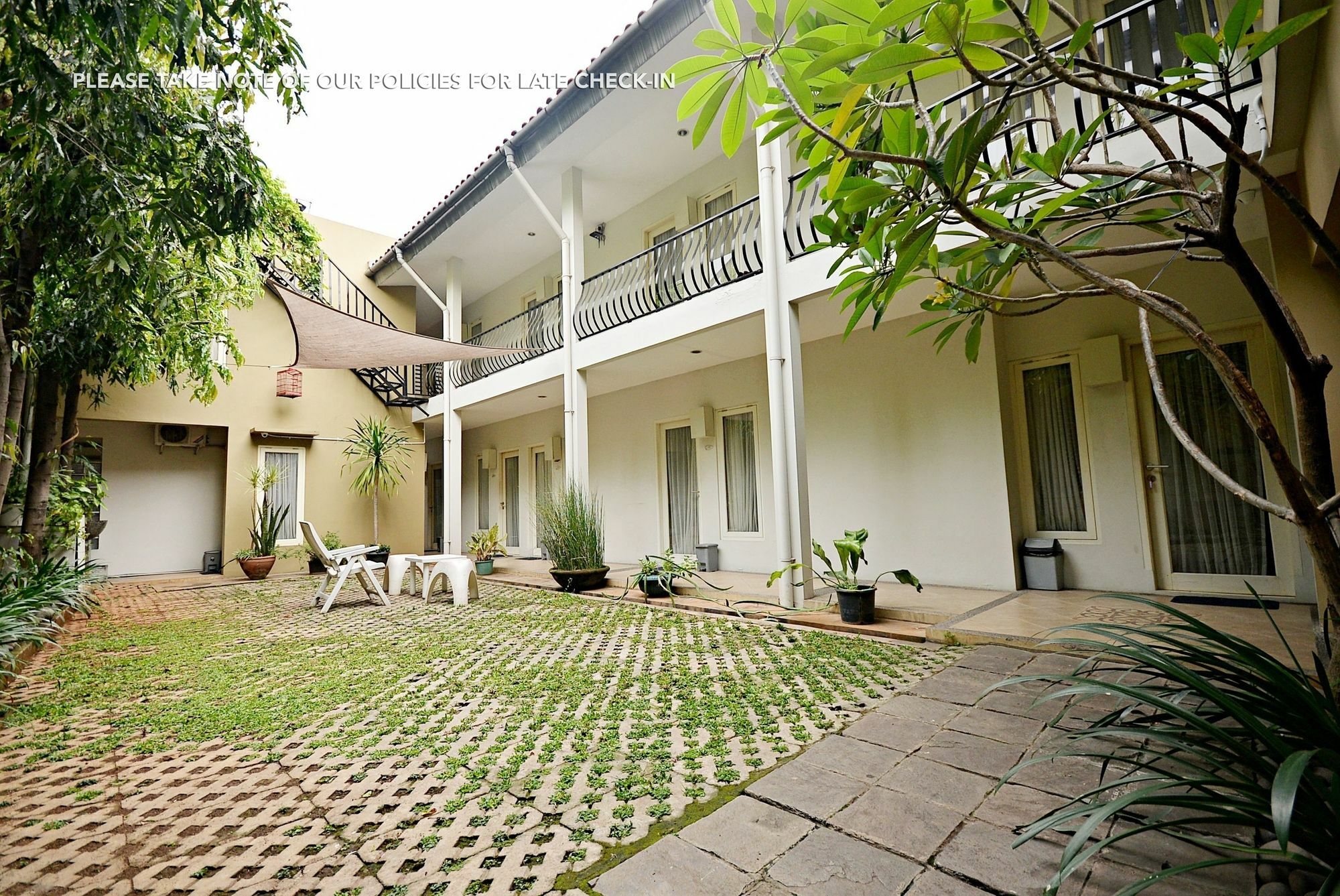 Zen Rooms Mampang Prapatan Jakarta Luaran gambar
