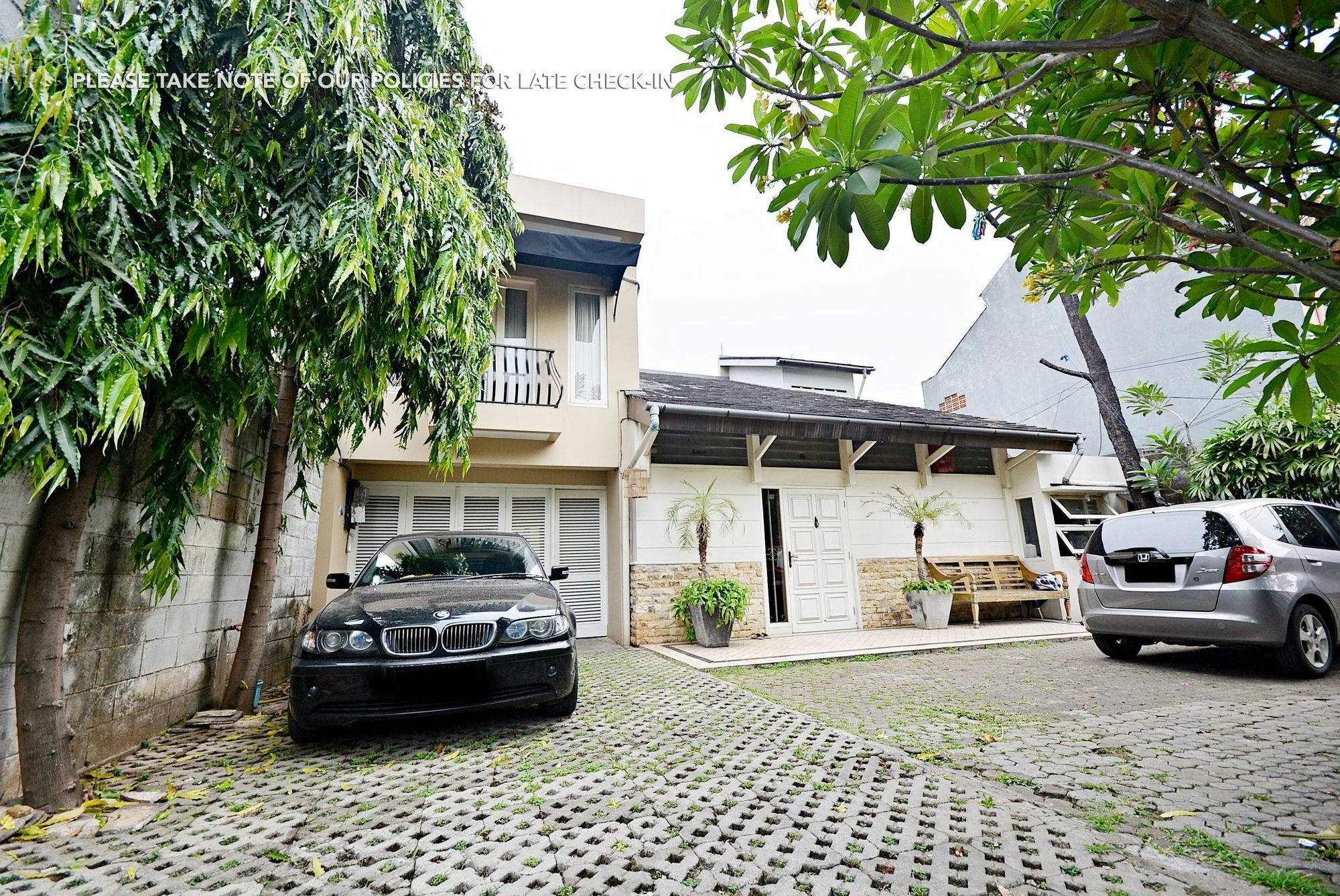 Zen Rooms Mampang Prapatan Jakarta Luaran gambar